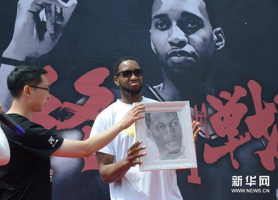 皇冠-麦迪能顶替科比？小莫里斯：他不是科比 没那种心态