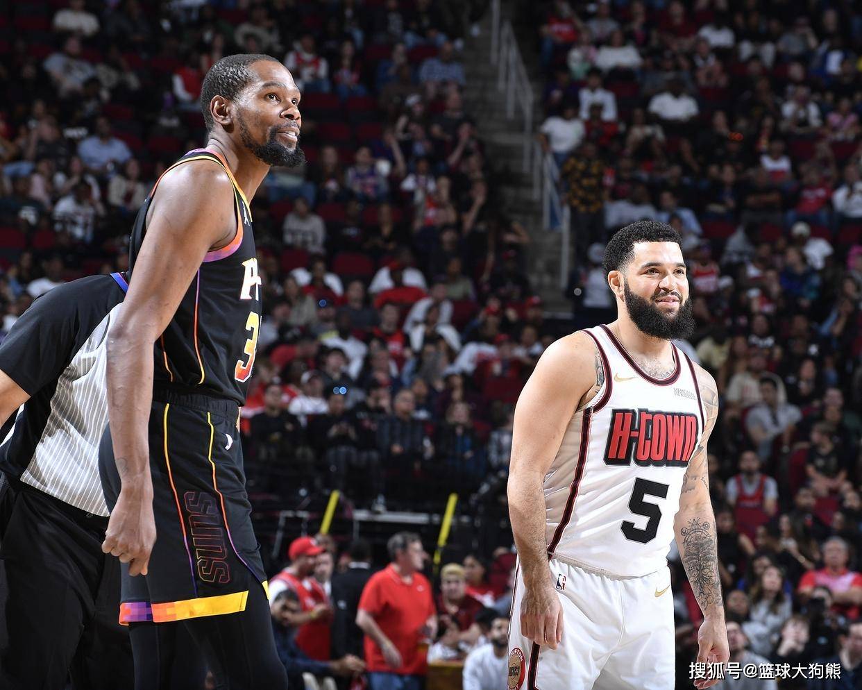 2首发+选秀权，火箭队换来西部第7巨星！斯通成功捡漏，哪弱补哪