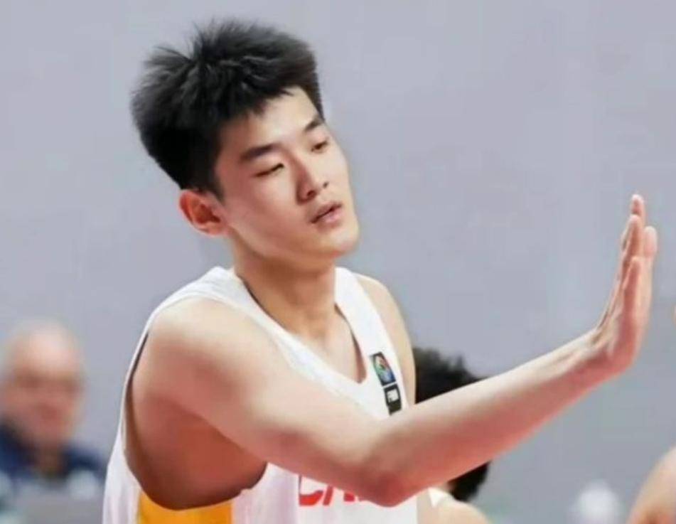 广东男篮锋线补强！任骏飞接班人CBA首秀14分7篮板4抢断，杜锋重点培养