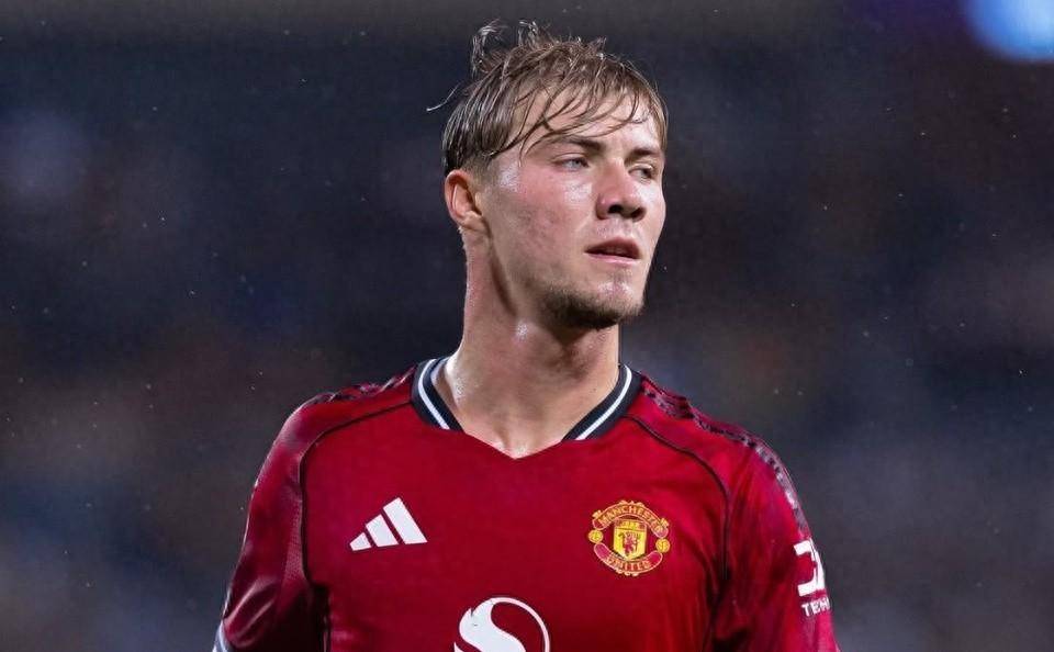 皇冠体育官网-3000万英镑！曼联或卖霍伊伦德，AC米兰4000万买断助其重生？