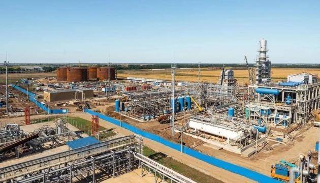 皇冠-乌军使用远程无人机袭击俄罗斯克拉斯诺达尔边疆区炼油厂