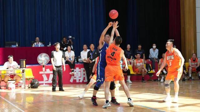 辽宁省朝阳市举办“先锋杯”职工篮球赛