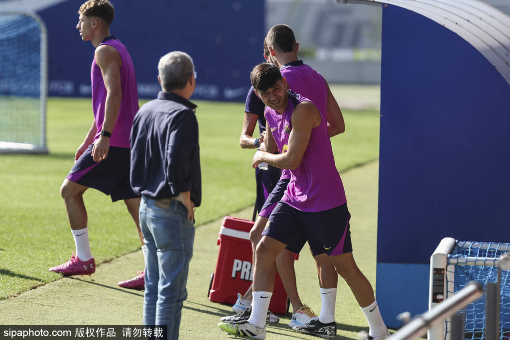 皇冠HG-巴萨备战莱万特：德容缺席，战术调整引关注