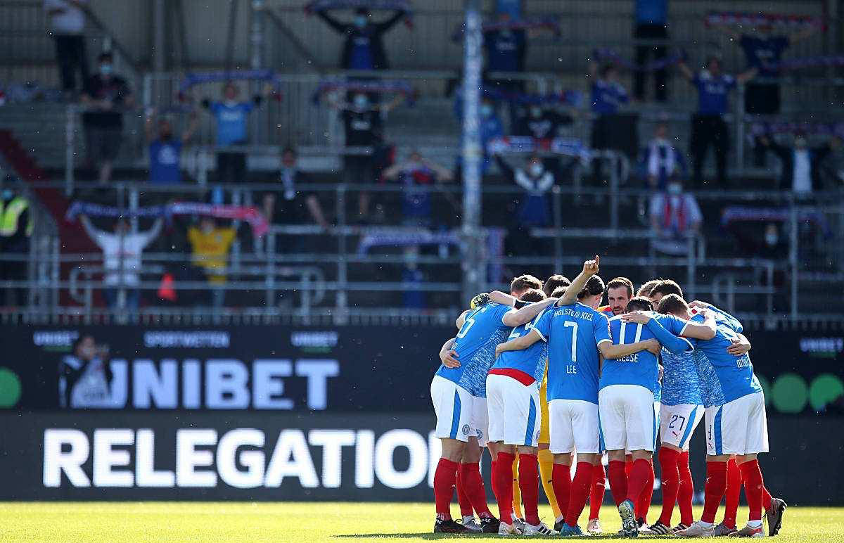 皇冠体育官网-升降级球队对决！比勒菲尔德力争胜利，荷尔斯泰因基尔追赶尾声！