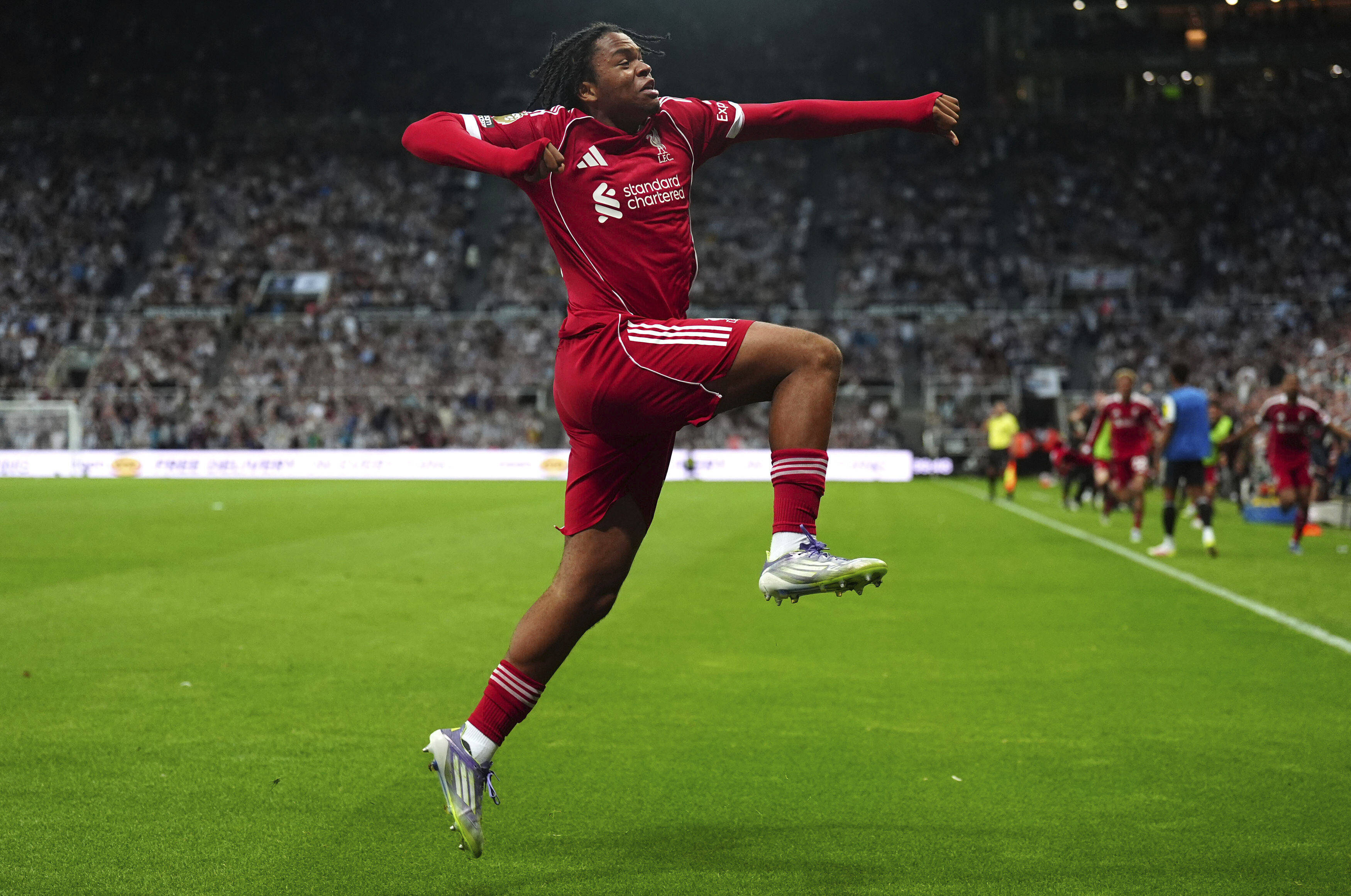 皇冠体育-英超｜利物浦客胜纽卡斯尔联 不满17岁小将献“绝杀”