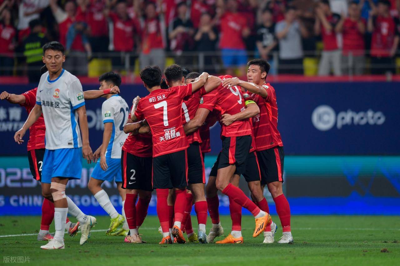 国足新归化？曝33岁巴西前锋明年入籍！22场造13球，想踢世界杯