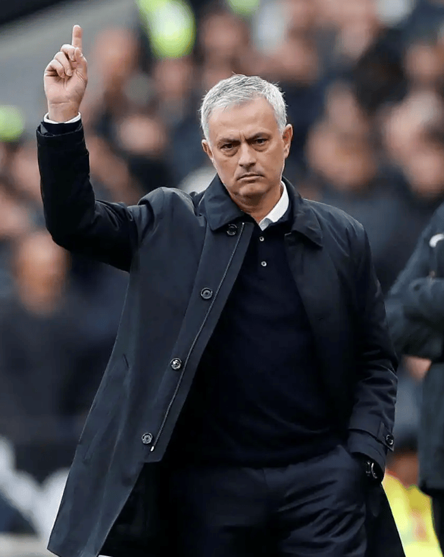 hg皇冠-穆帅下家曝光！不会葡超，重返曼联成大热，酝酿复仇瓜帅