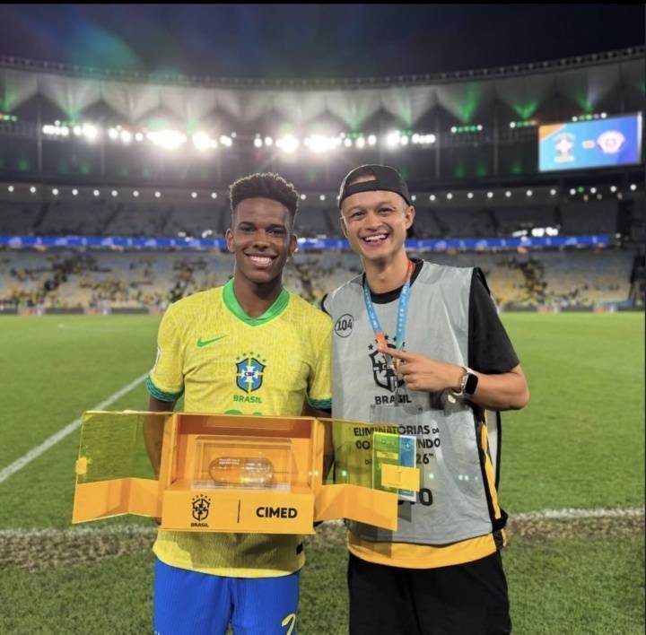 皇冠体育app-天赋拉满！18岁埃斯特旺倒钩斩首球+获MVP，切尔西巴西双豪门首发