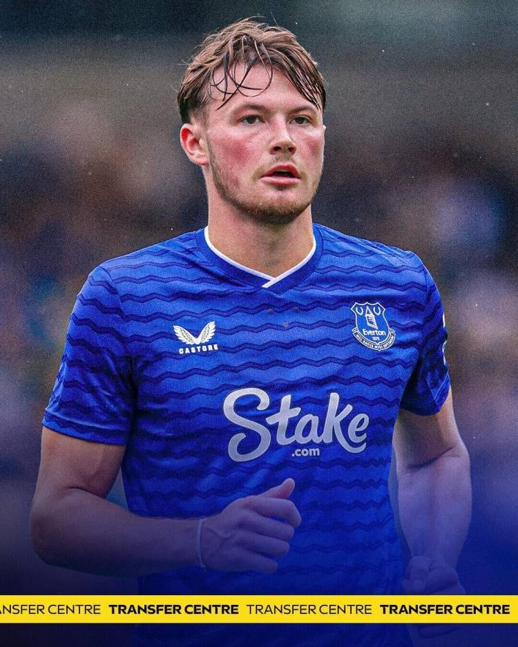 皇冠体育下载-天空体育：塞维利亚在谈租借埃弗顿后卫帕特森