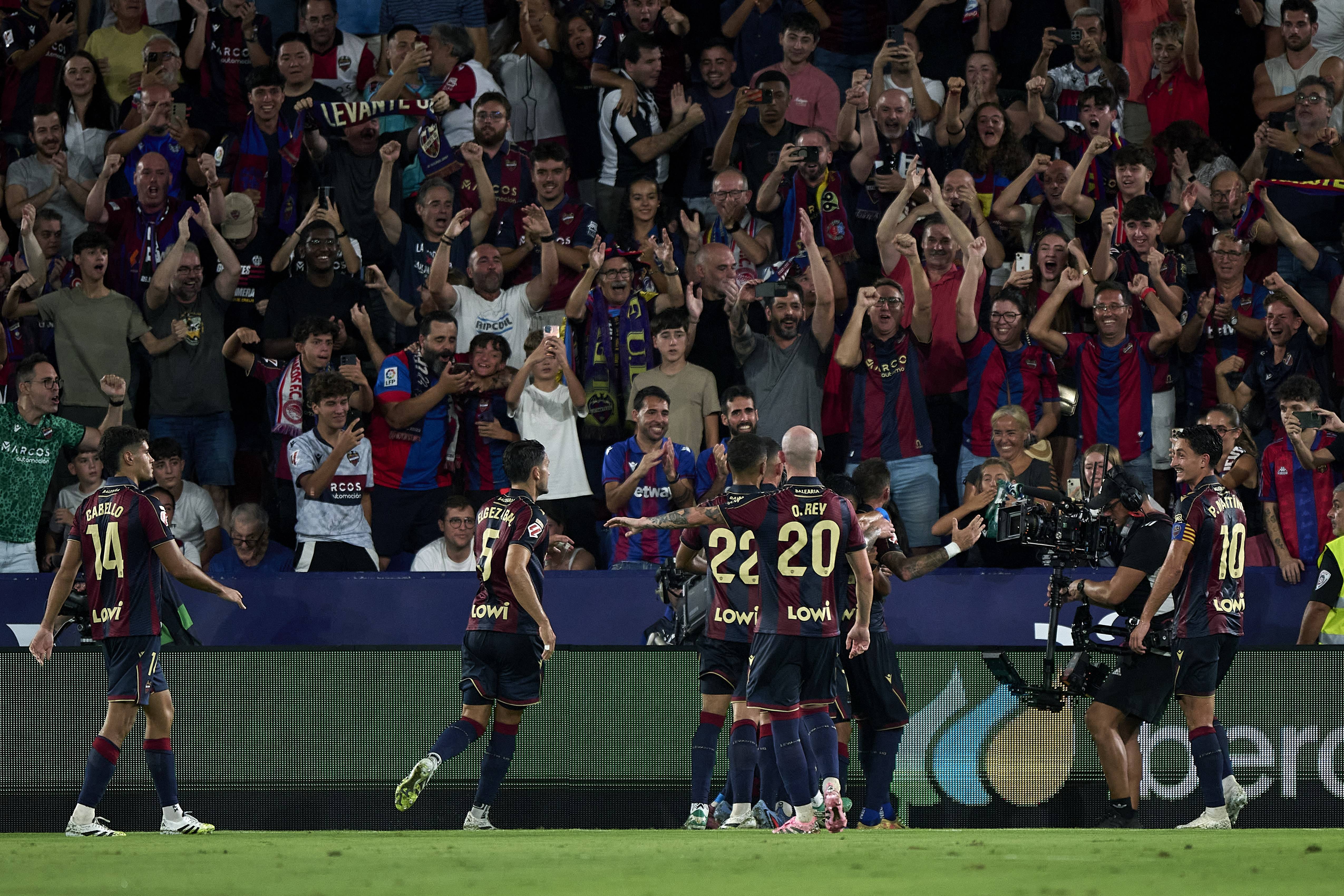 皇冠体育-（体育）足球——西甲：巴塞罗那胜莱万特