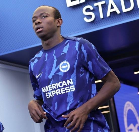 皇冠体育首页-官方：布莱顿19岁中场亚尔库耶租借加盟斯旺西