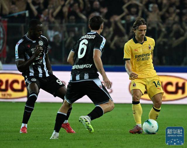 体育｜意甲：AC米兰胜乌迪内斯