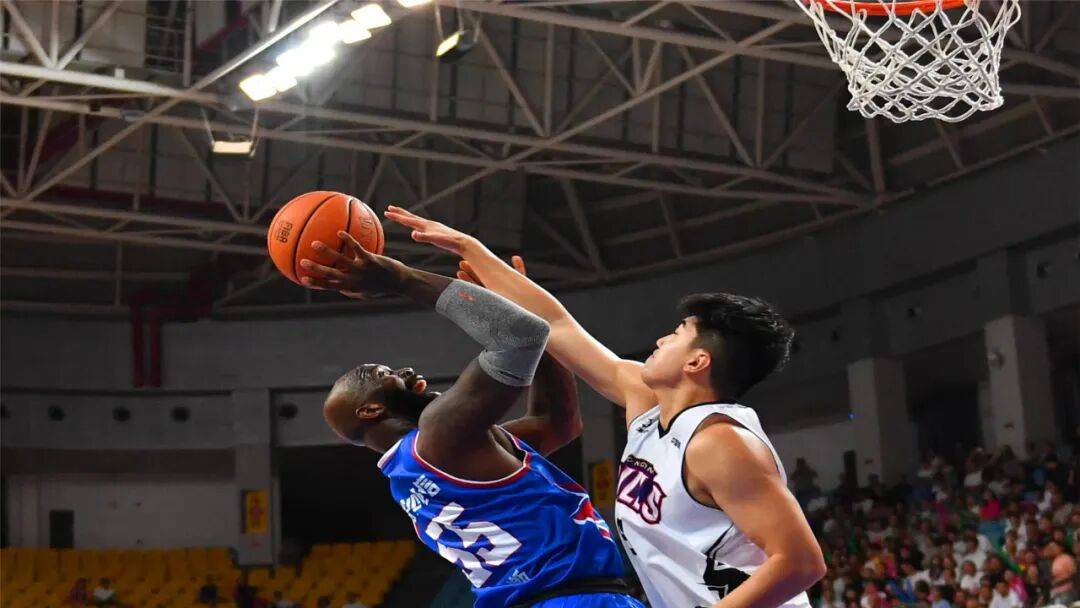 关系破裂！“CBA三双王”在线讨薪，杨鸣爱将确定重返CBA