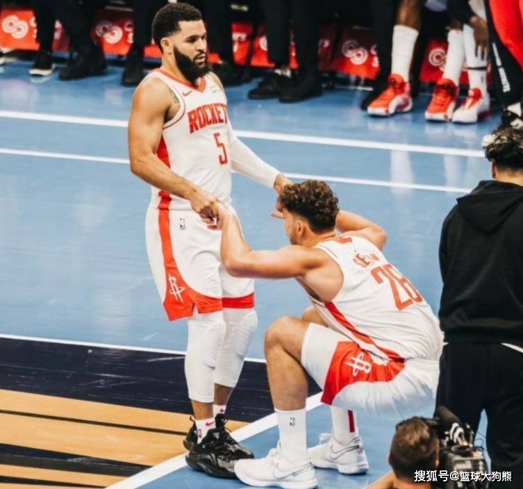 皇冠体育官网-故地重游！火箭队挑战猛龙，范弗里特随队前往客场，化身“球员教练”？