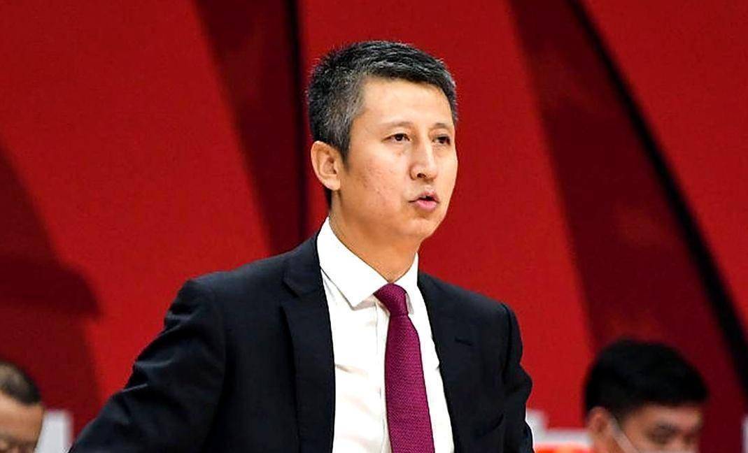 正式官宣！远赴NBA！郭士强空降亚特兰大老鹰，中国男篮春天来了