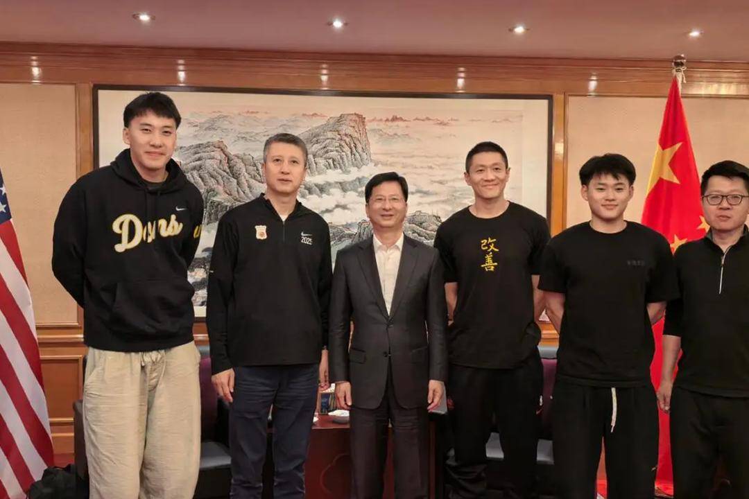 正式确认，远赴NBA！郭士强空降亚特兰大老鹰，中国男篮春天来了